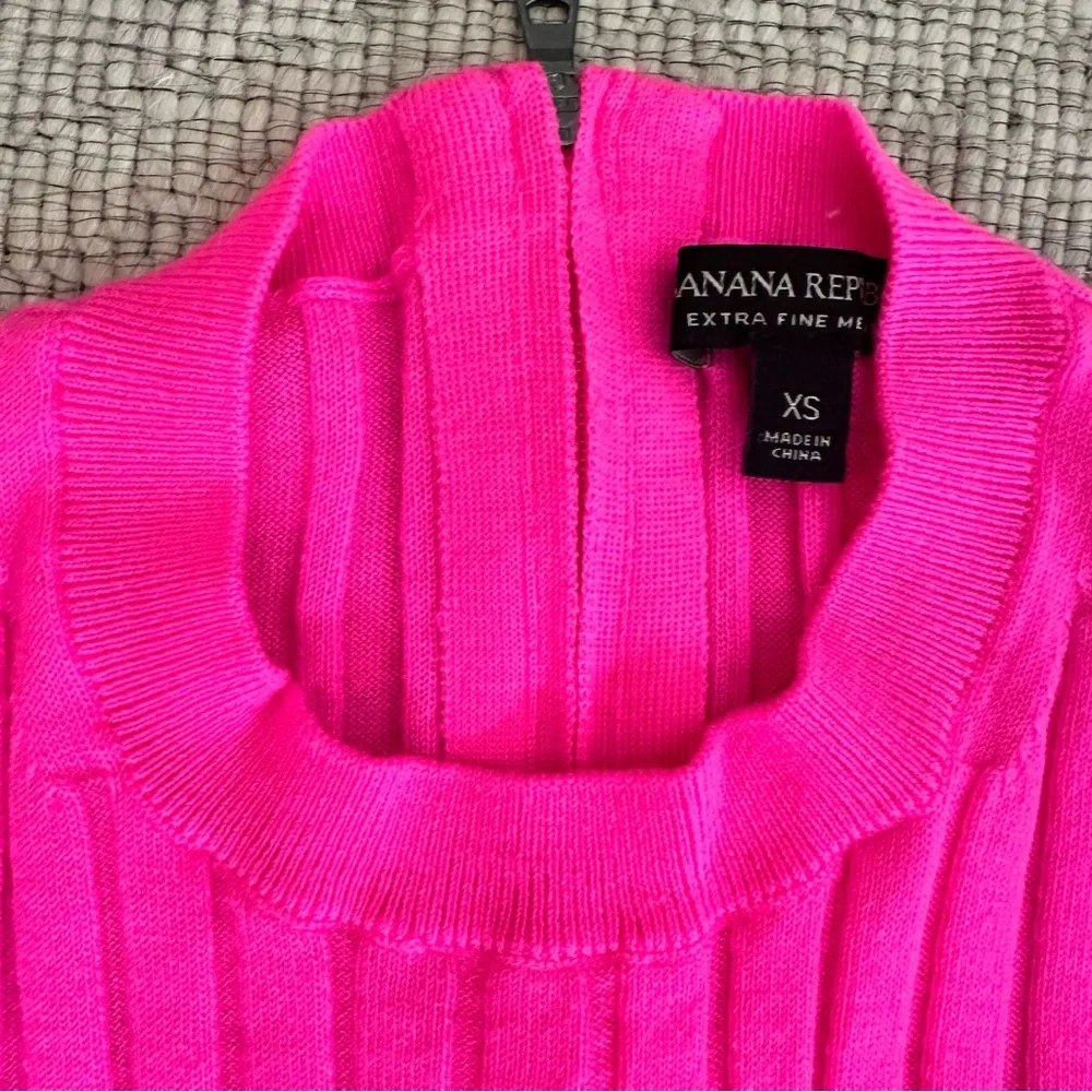 Hot pink NWOT (Never Worn) Banana Republic sweater! Gorgeous! - Picture 3 of 7